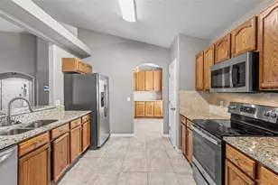 8435 Adele Rd, Lakeland, FL 33810 - Photo 11