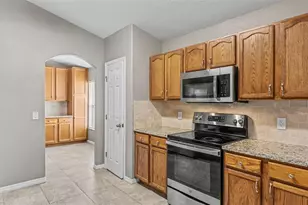 8435 Adele Rd, Lakeland, FL 33810 - Photo 13