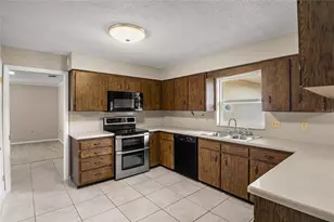 2024 Charnes Ct, Lakeland, FL 33813 - Photo 7