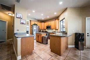 2205 Chesterfield Cir, Lakeland, FL 33813 - Photo 17