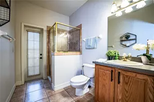 2205 Chesterfield Cir, Lakeland, FL 33813 - Photo 11