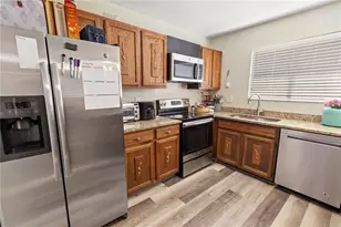 1836 N Crystal Lake Dr, Lakeland, FL 33801 - Photo 9