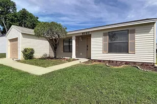 6121 Kittiwake Dr, Lakeland, FL 33809 - Photo 3