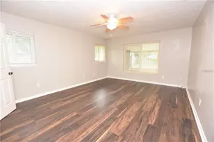 928 E Valencia St, Lakeland, FL 33805 - Photo 11