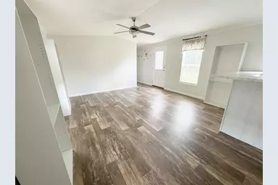 3035 Crystal Hills Drive, Lakeland, FL 33801 - Photo 11