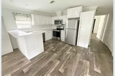 3035 Crystal Hills Drive, Lakeland, FL 33801 - Photo 9