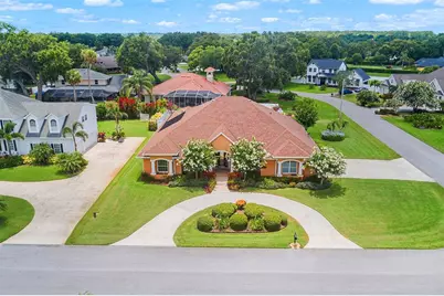 328 Hamilton Shores Drive NE, Winter Haven, FL 33881 - Photo 1
