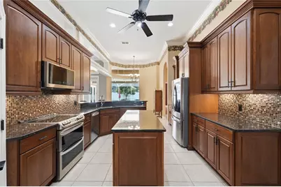 328 Hamilton Shores Drive NE, Winter Haven, FL 33881 - Photo 15