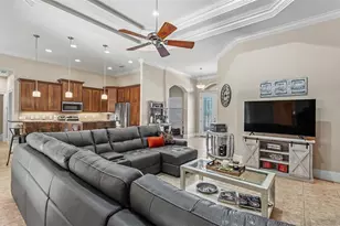 2873 Kinsley Dr, Lakeland, FL 33812 - Photo 5