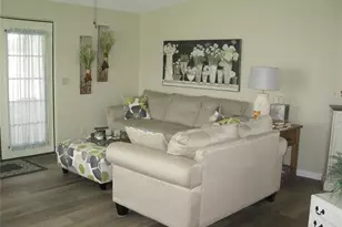 326 Victoria Dr, Haines City, FL 33844 - Photo 7
