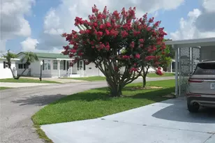326 Victoria Dr, Haines City, FL 33844 - Photo 3