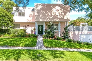 2015 E Beacon Byway, Lakeland, FL 33803 - Photo 1