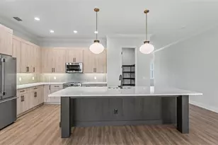 5367 Clubhouse Hills Ln, Lakeland, FL 33812 - Photo 9