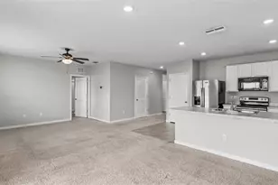 524 Burnham Cir, Auburndale, FL 33823 - Photo 3