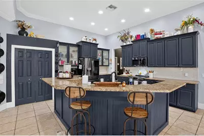2325 Chesterfield Circle, Lakeland, FL 33813 - Photo 5