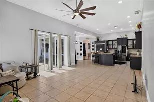 2325 Chesterfield Cir, Lakeland, FL 33813 - Photo 9