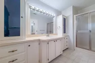 2510 Island Oaks E, Lakeland, FL 33805 - Photo 11