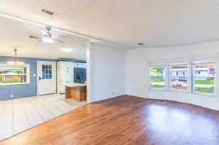 2510 Island Oaks E, Lakeland, FL 33805 - Photo 7