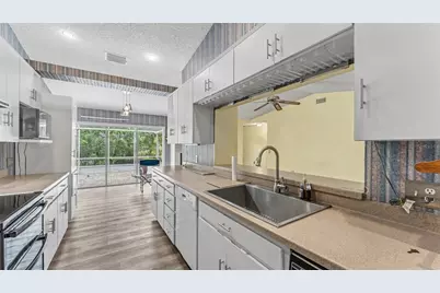 549 Peninsular Drive, Lakeland, FL 33813 - Photo 9