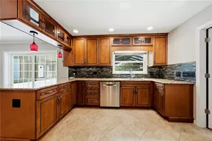 2103 Ramblewood Ln, Brandon, FL 33510 - Photo 13