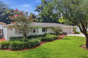 2103 Ramblewood Ln, Brandon, FL 33510 - Photo 3