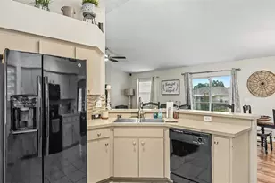 4169 Mayfair Way, Lakeland, FL 33812 - Photo 11