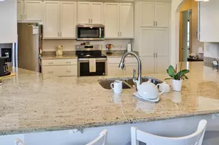 1061 Sawgrass Dr, Winter Haven, FL 33884 - Photo 11