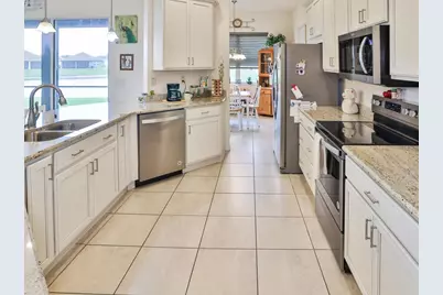 1061 Sawgrass Drive, Winter Haven, FL 33884 - Photo 9