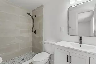 1726 Cordova Cir W, Lakeland, FL 33801 - Photo 15