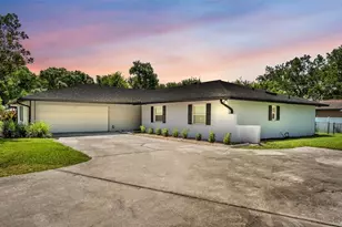 1717 Tierra Alta Dr, Lakeland, FL 33813 - Photo 1