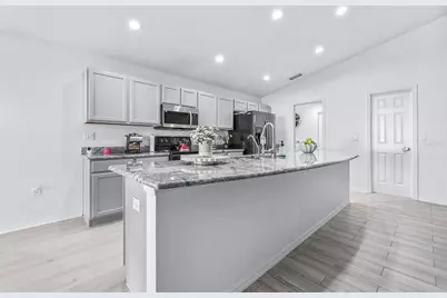 2037 Charleston Lane, Bartow, FL 33830 - Photo 11
