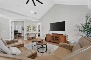 5391 Clubhouse Hills Ln, Lakeland, FL 33812 - Photo 13