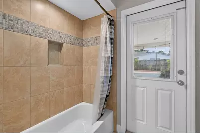 706 S Oakwood Avenue, Brandon, FL 33511 - Photo 35