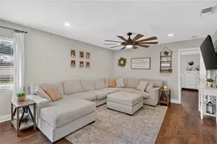 706 S Oakwood Ave, Brandon, FL 33511 - Photo 25