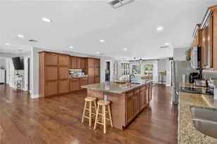 706 S Oakwood Ave, Brandon, FL 33511 - Photo 17