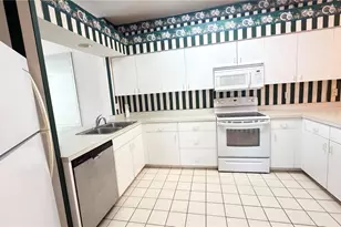 1 Enclave Dr, Winter Haven, FL 33884 - Photo 5
