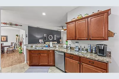 1053 Krenson Woods Road, Lakeland, FL 33813 - Photo 9