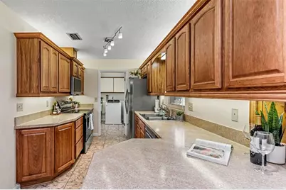 1640 Bayou Circle, Lakeland, FL 33803 - Photo 11
