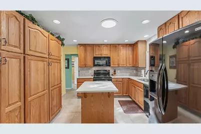 913 E Lake Parker Drive, Lakeland, FL 33801 - Photo 13