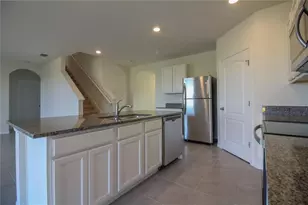 2822 Ivy Lk Ct, Lakeland, FL 33811 - Photo 7