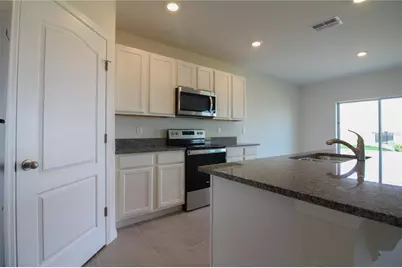 2822 Ivy Lake Court, Lakeland, FL 33811 - Photo 9
