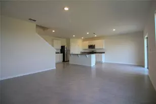 2822 Ivy Lk Ct, Lakeland, FL 33811 - Photo 5