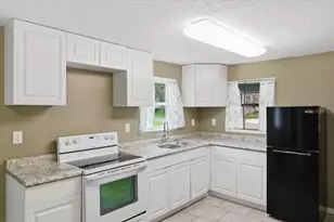 2418 Jungle St, Lakeland, FL 33801 - Photo 7