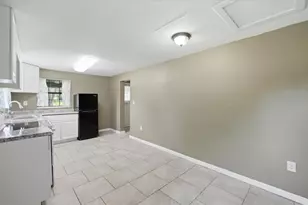 2418 Jungle St, Lakeland, FL 33801 - Photo 11