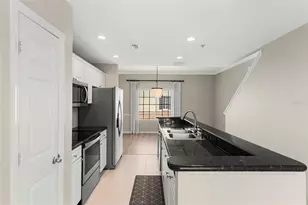 5222 Hampton Beach Pl, Tampa, FL 33609 - Photo 11
