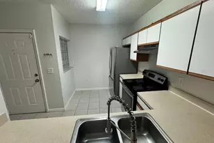 6411 Cypressdale Dr, Riverview, FL 33578 - Photo 5