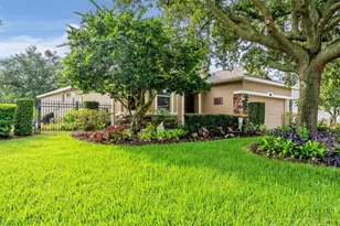 2305 Frankfort St, Winter Haven, FL 33881 - Photo 3