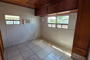 1114 Lakewood Cir W, Lakeland, FL 33801 - Photo 15