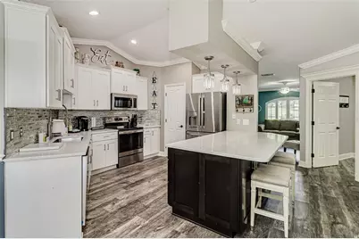 5864 Manchester Drive W, Lakeland, FL 33810 - Photo 7