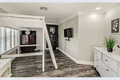 5864 Manchester Drive W, Lakeland, FL 33810 - Photo 9